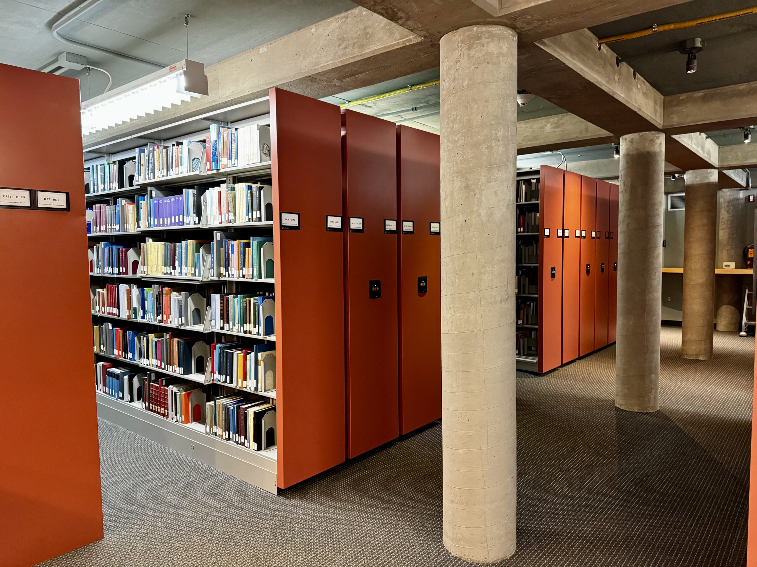 Navigating the Collection and HOLLIS The Center for Hellenic Studies